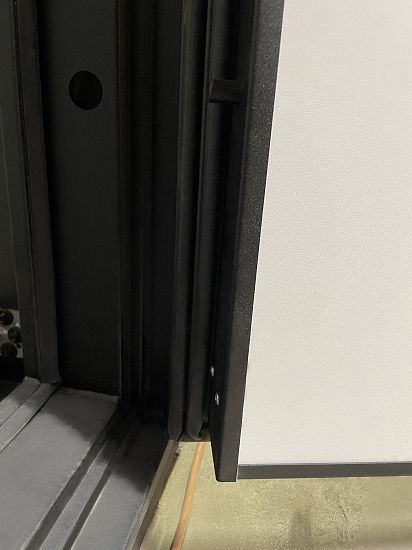 Входная дверь  