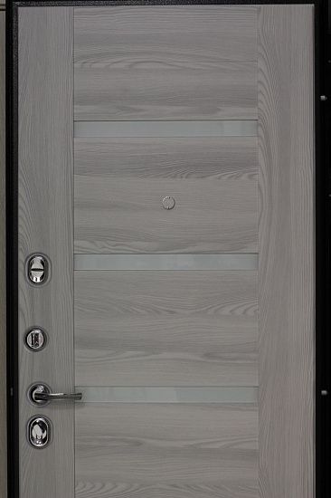 Входная дверь  